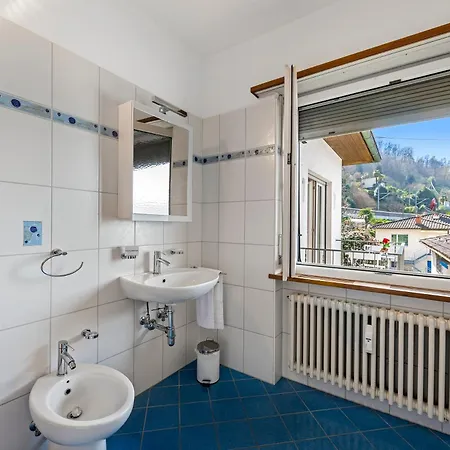 Garden On The 2 - Happy *