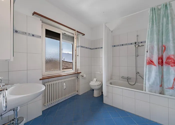 Garden On The 2 - Happy Apartment Gambarogno